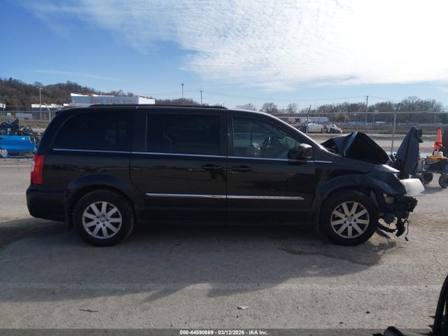 2014 Chrysler Town & Country Touring მანქანა იყიდება აუქციონზე, vin: 2C4RC1BG7ER403243, აუქციონის ნომერი: 44590869
