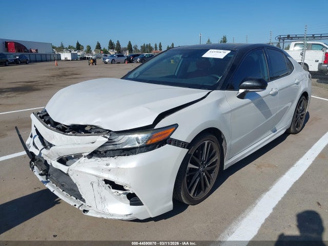 Toyota CAMRY XSE 2019 4T1B61HK2KU296732 Image 2