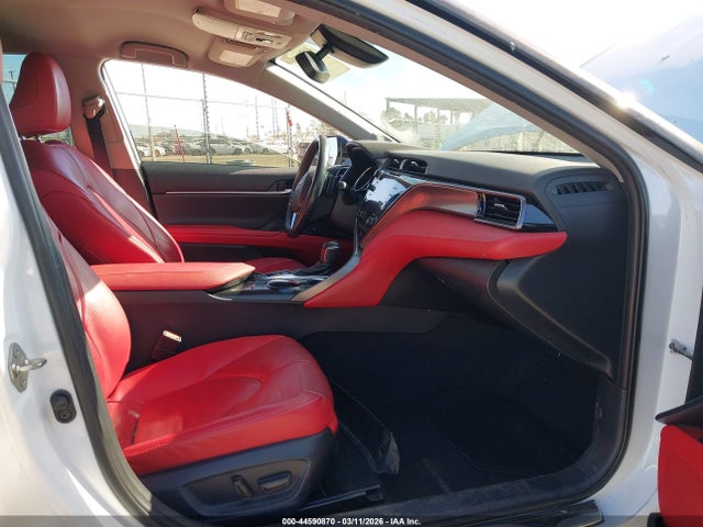 Toyota CAMRY XSE 2019 4T1B61HK2KU296732 Image 5
