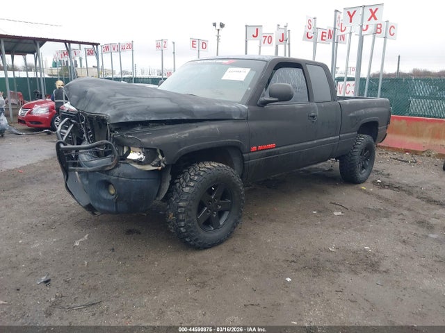 2000 DODGE RAM 1500 3B7HF13Y7YG114903 Photo 1