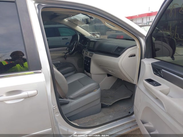 Продажа на аукционе авто 2011 Volkswagen Routan Se, vin: 2V4RW3DG9BR642665, номер лота: 44590878