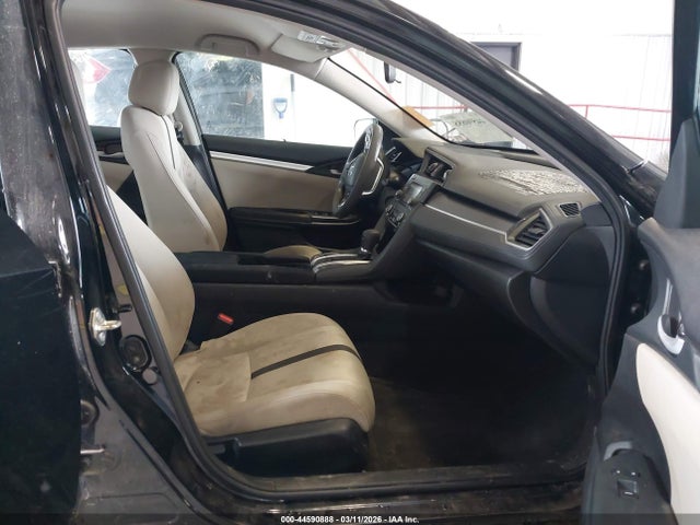 Продажа на аукционе авто 2016 Honda Civic Lx, vin: 19XFC2F52GE036922, номер лота: 44590888