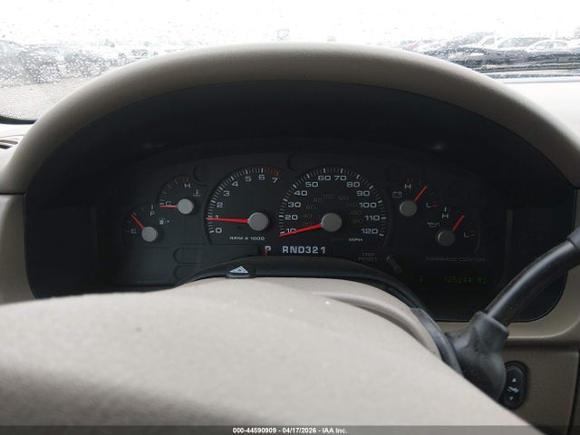 44590909 :رقم المزاد ، 1FMDU74WX3UC55888 vin ، 2003 Ford Explorer Eddie Bauer مزاد بيع