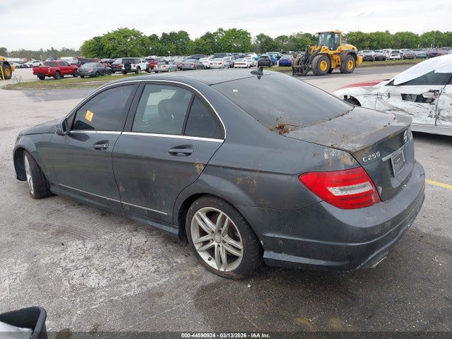 Продаж на аукціоні авто 2013 Mercedes-benz C 250 Sport, vin: WDDGF4HBXDR265154, номер лоту: 44590924