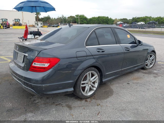 Продаж на аукціоні авто 2013 Mercedes-benz C 250 Sport, vin: WDDGF4HBXDR265154, номер лоту: 44590924
