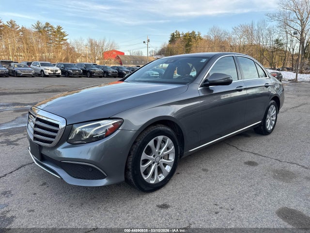 2017 MERCEDES-BENZ E 300 WDDZF4KB2HA126772 Photo 1