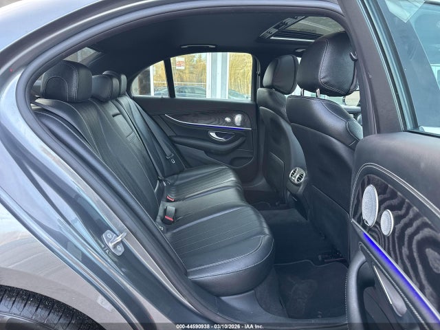 2017 MERCEDES-BENZ E 300 WDDZF4KB2HA126772 Photo 7