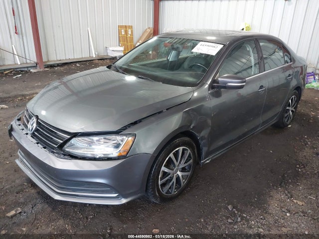 44590982 :رقم المزاد ، 3VWDB7AJ5HM202561 vin ، 2017 Volkswagen Jetta 1.4t Se مزاد بيع