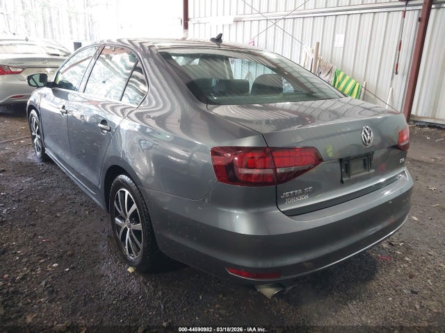 44590982 :رقم المزاد ، 3VWDB7AJ5HM202561 vin ، 2017 Volkswagen Jetta 1.4t Se مزاد بيع