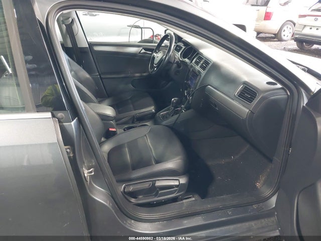 44590982 :رقم المزاد ، 3VWDB7AJ5HM202561 vin ، 2017 Volkswagen Jetta 1.4t Se مزاد بيع