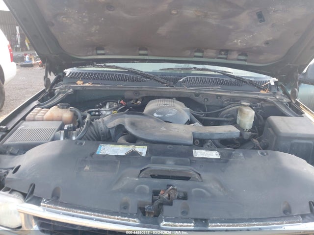 2001 CHEVROLET SUBURBAN 1500 3GNEC16T81G242964 Photo 9