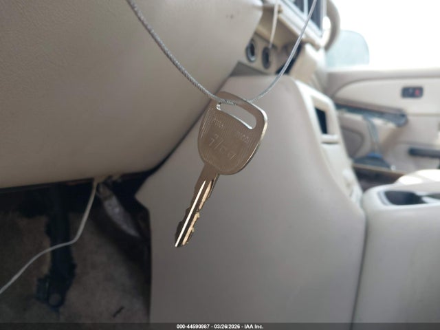 2001 CHEVROLET SUBURBAN 1500 3GNEC16T81G242964 Photo 10