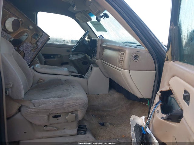 2001 CHEVROLET SUBURBAN 1500 3GNEC16T81G242964 Photo 4