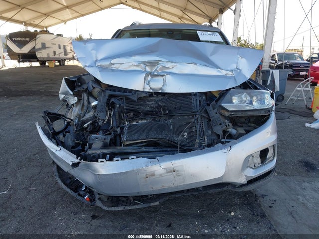 WVGBV7AX2GW016525 Volkswagen TIGUAN S