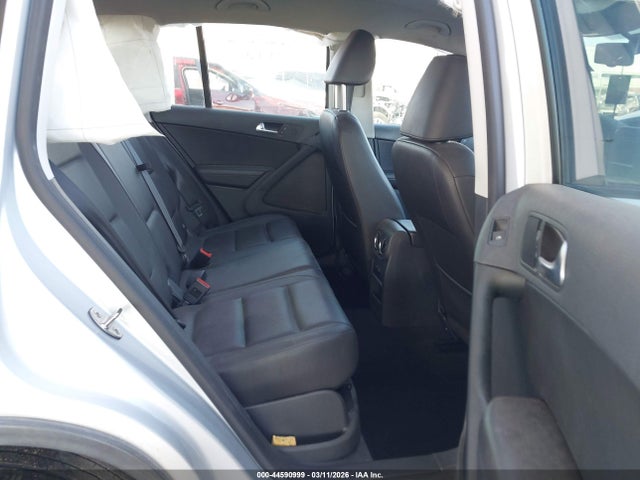WVGBV7AX2GW016525 Volkswagen TIGUAN S
