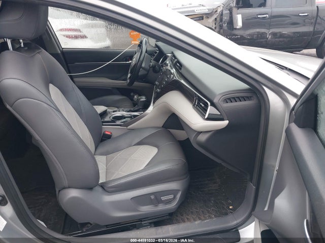 2019 TOYOTA CAMRY HYBRID 4T1B21HK1KU513408 Photo 4