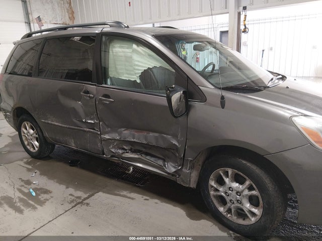 44591051 :رقم المزاد ، 5TDBA23C95S039861 vin ، 2005 Toyota Sienna Le مزاد بيع