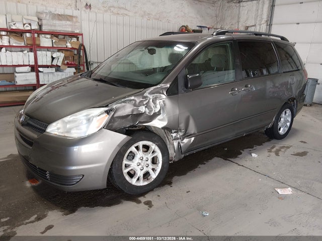 44591051 :رقم المزاد ، 5TDBA23C95S039861 vin ، 2005 Toyota Sienna Le مزاد بيع