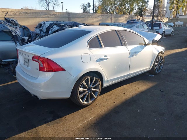 YV126MFM0F1340206 Volvo S60 T5 Platinum