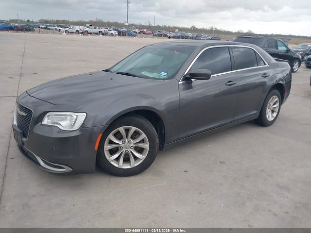 44591111 :رقم المزاد ، 2C3CCAAG6FH792525 vin ، 2015 Chrysler 300 Limited مزاد بيع