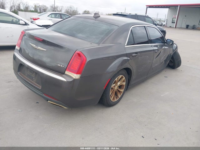 44591111 :رقم المزاد ، 2C3CCAAG6FH792525 vin ، 2015 Chrysler 300 Limited مزاد بيع