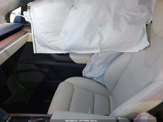 2026 TESLA MODEL X 7SAXCDE59TF479755 Photo 4