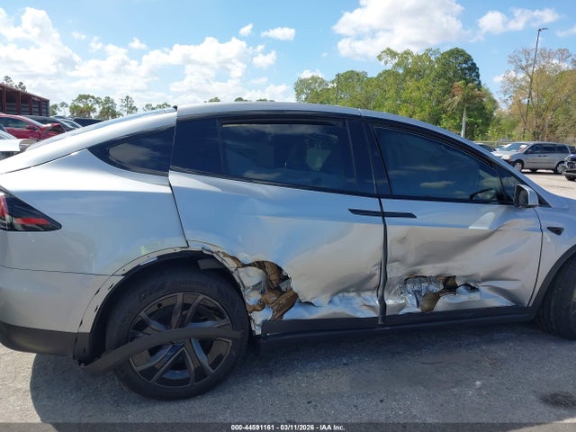 2026 TESLA MODEL X 7SAXCDE59TF479755 Photo 5