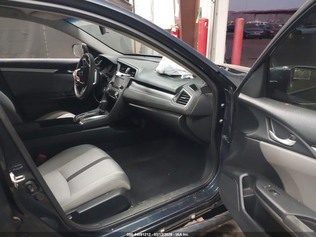 Продажа на аукционе авто 2016 Honda Civic Lx, vin: 19XFC2F52GE206597, номер лота: 44591212