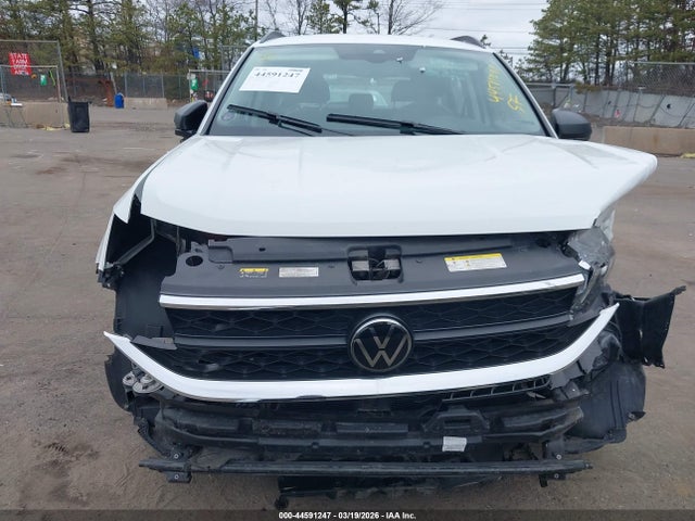 2024 Volkswagen Taos 1.5t S მანქანა იყიდება აუქციონზე, vin: 3VV5X7B29RM077387, აუქციონის ნომერი: 44591247