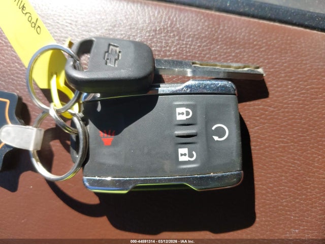 3GCUKTEJ0EG531832 Chevrolet Silverado 1500 High Country