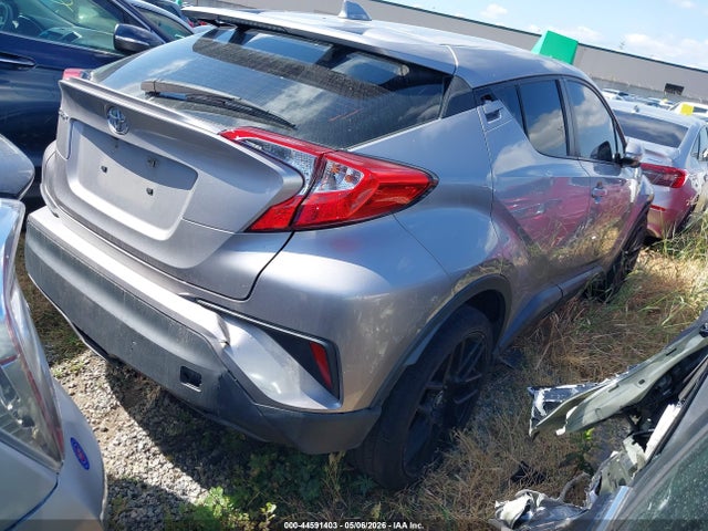 JTNKHMBX7L1073685 Toyota C-HR LE