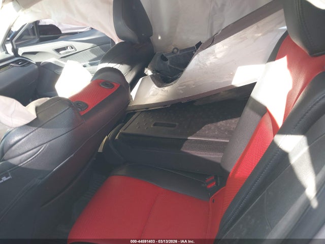 JTNKHMBX7L1073685 Toyota C-HR LE