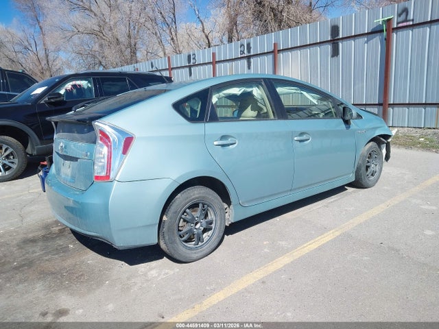 JTDKN3DU2F1970122 Toyota Prius Two