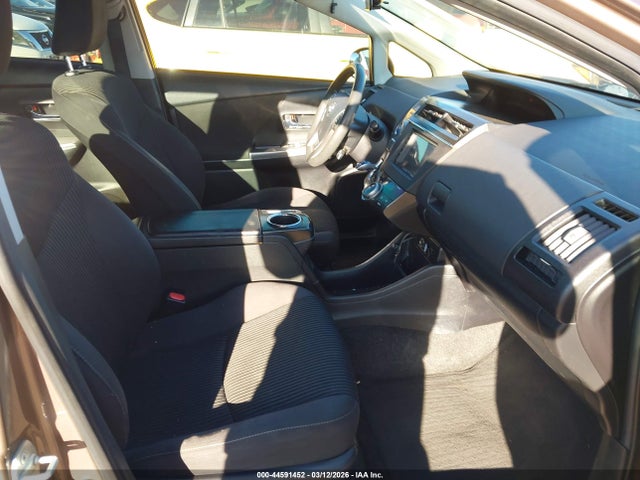 JTDZN3EU4GJ042746 Toyota Prius V Two