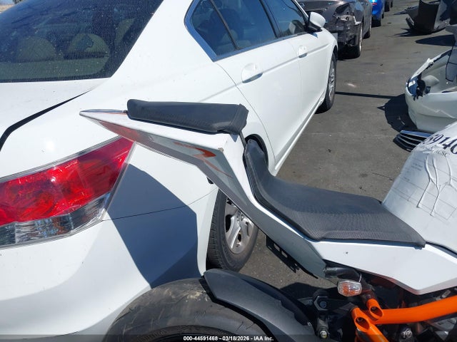 KTM 1190 Rc8 2015 VBKVR9407FM923876 Image 16