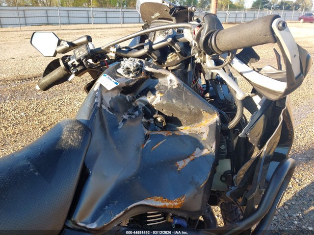 Kawasaki Kl650 E 2018 JKAKLEE17JDA94366 Image 15