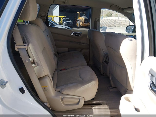 5N1AR2MN2FC626809 Nissan Pathfinder S