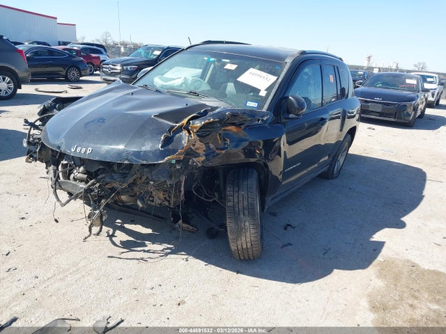44591532 :رقم المزاد ، 1C4NJCEA3FD171638 vin ، 2015 Jeep Compass High Altitude Edition مزاد بيع