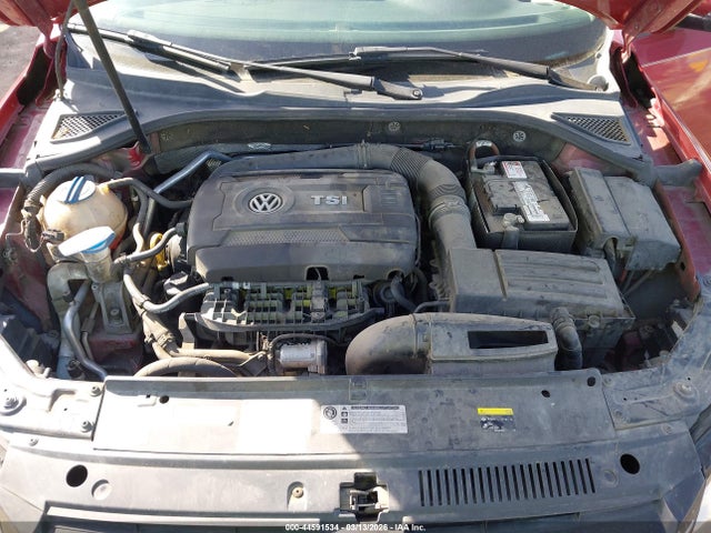 1VWAT7A34FC033696 Volkswagen Passat 1.8t Wolfsburg Edition