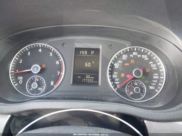 1VWAT7A34FC033696 Volkswagen Passat 1.8t Wolfsburg Edition