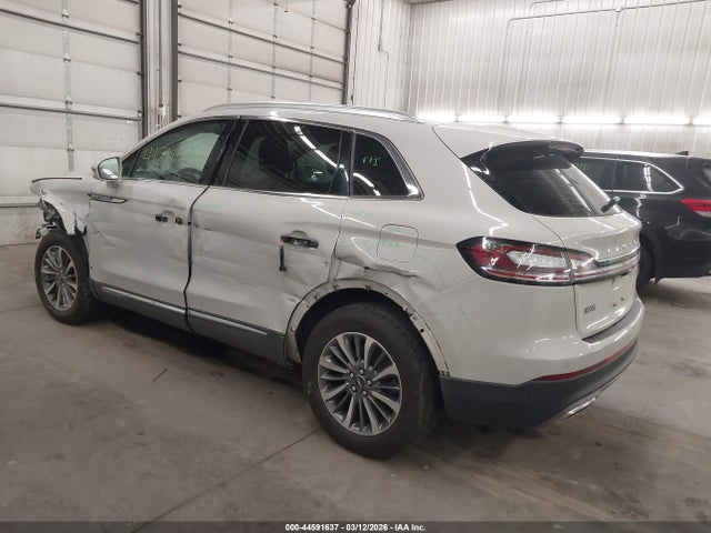 2022 LINCOLN NAUTILUS 2LMPJ6J98NBL00869 Photo 2