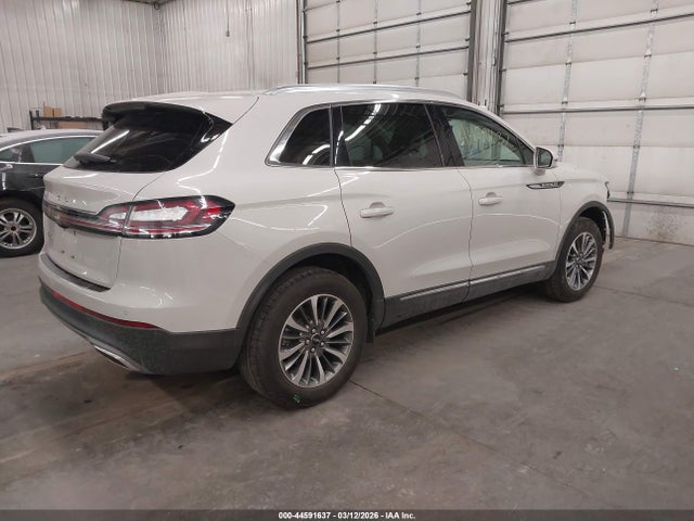 2022 LINCOLN NAUTILUS 2LMPJ6J98NBL00869 Photo 3