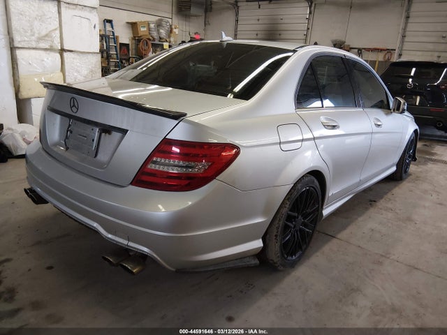 44591646 :رقم المزاد ، WDDGF8AB0DG121741 vin ، 2013 Mercedes-benz C 300 Sport 4matic مزاد بيع