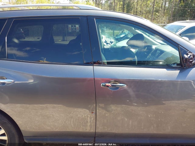 Auction sale of the 2020 Nissan Pathfinder S 2wd, vin: 5N1DR2AN2LC596692, lot number: 44591667