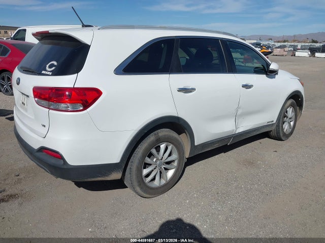 5XYPGDA50JG339431 KIA Sorento 3.3l Lx