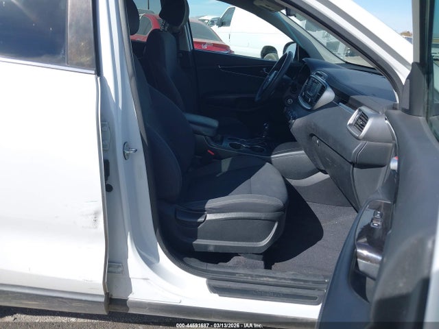 5XYPGDA50JG339431 KIA Sorento 3.3l Lx