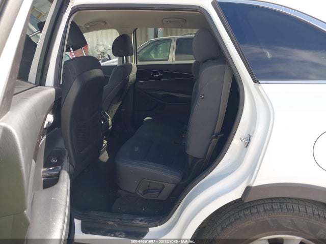 5XYPGDA50JG339431 KIA Sorento 3.3l Lx