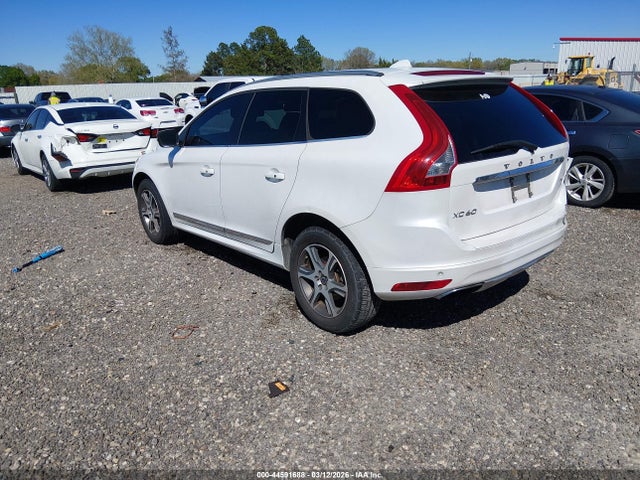 2015 VOLVO XC60 YV449MDD0F2621163 Photo 2