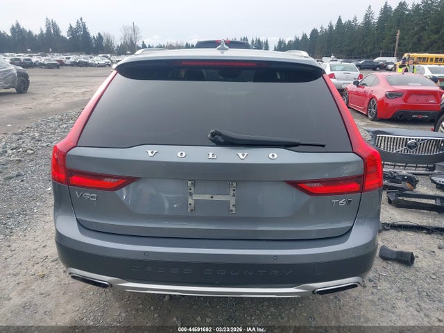 YV4A22NL5H1001581 Volvo V90 Cross Country T6