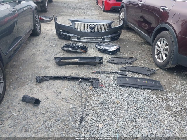 YV4A22NL5H1001581 Volvo V90 Cross Country T6